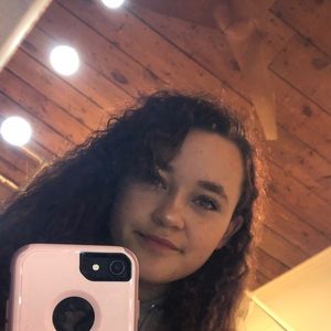 Meet your Posher, Livi